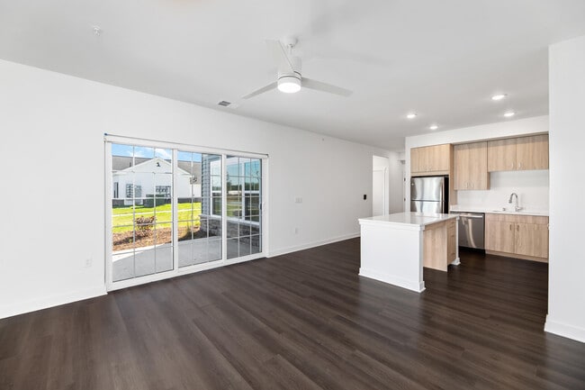 Building Photo - 8852 Jackjay Dr
