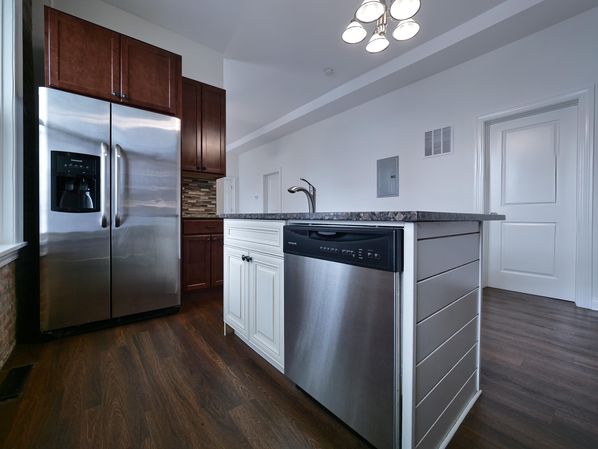 Building Photo - 3156 N Central Park Ave