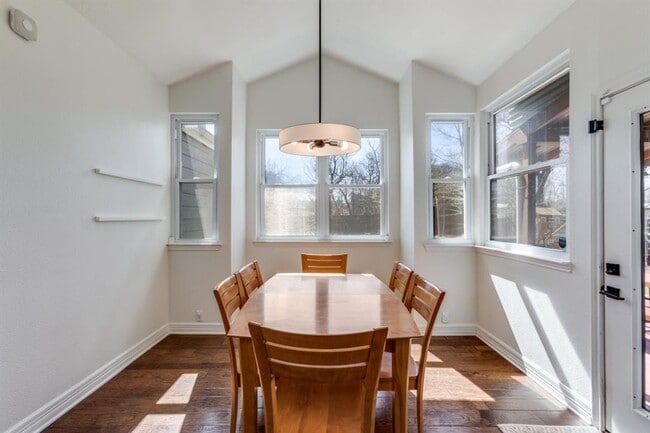 Building Photo - 1113 Taulbee Ln