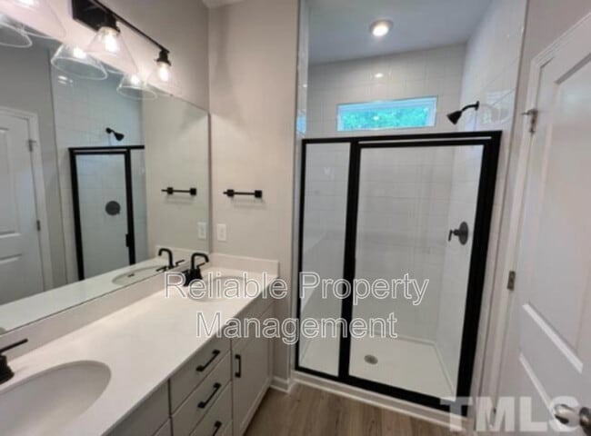 Building Photo - 3311 Oak Pass Dr