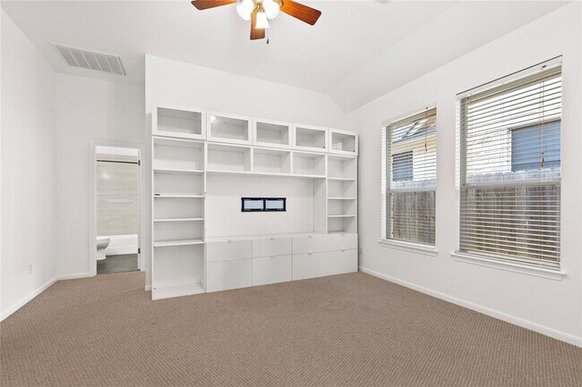 Building Photo - 5124 Scottish Thistle Dr