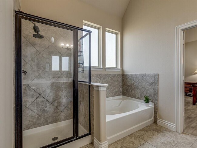 Building Photo - 2500 Cordgrass Ln