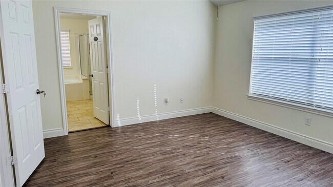 Building Photo - 20210 Glen Burn Ct
