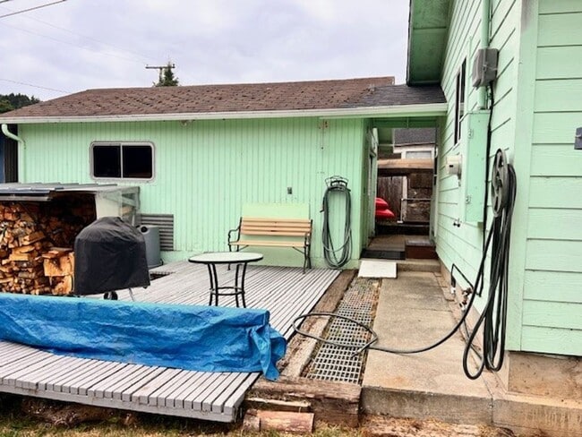 Building Photo - 2161