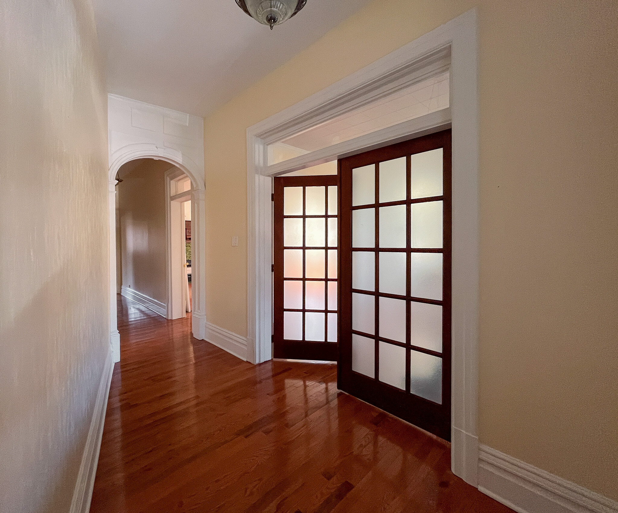 1st Floor Entrance - 926 Savannah Ave