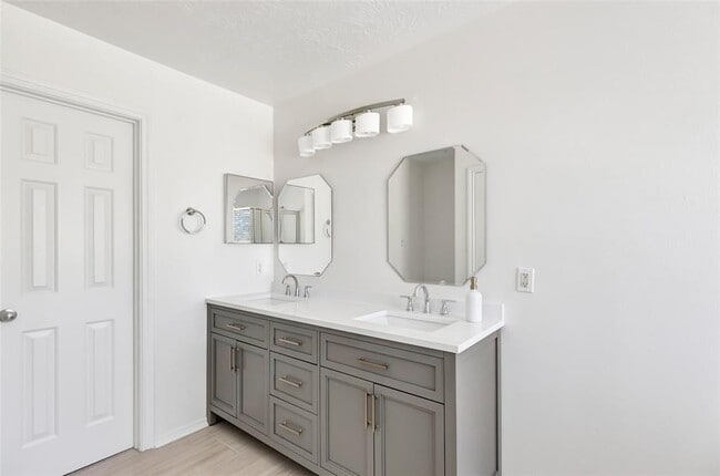Building Photo - 17635 Olympic Park Ln