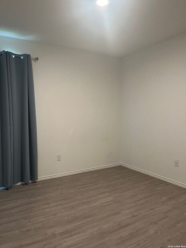 Building Photo - Move In Ready 3 Bedroom Lennar Home with 2 Car Garage in West San Antonio