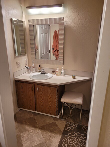 Building Photo - 15707 4th Ave S