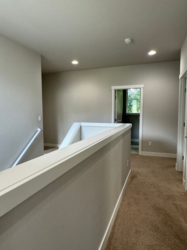 Building Photo - Wonderful Central Kitsap 4 bedroom in Village View neighborhood...now available