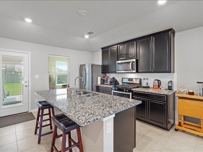 Building Photo - 200 Grapefruit Rd