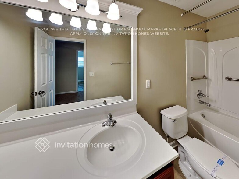 Building Photo - 403 Howell Crossing