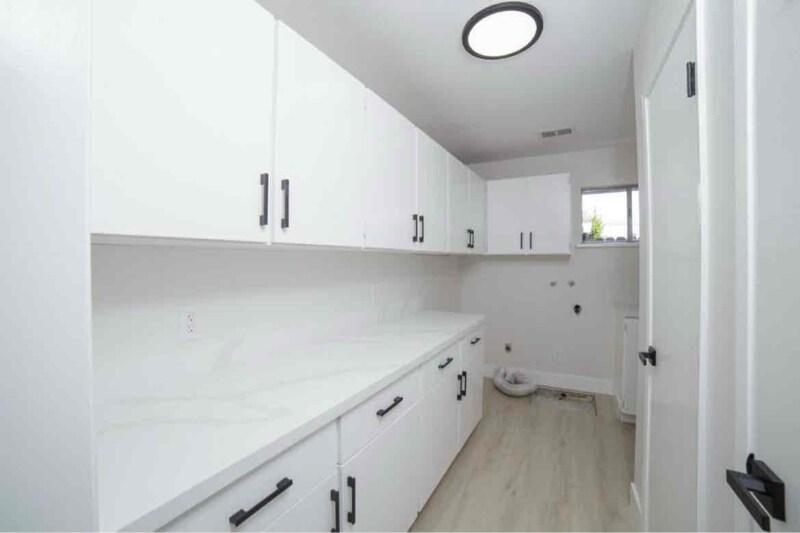 Building Photo - 841 N Fine Ave