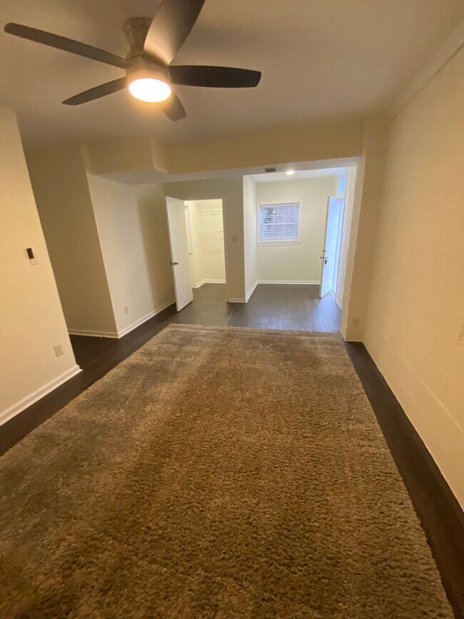 Finished basement with primary 4th bedroom, large walk-in closet and laundry - 114 Woodglen Dr