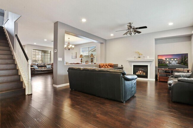 Building Photo - 1342 Windsong Dr