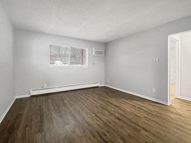 Building Photo - 2422 36th St SW