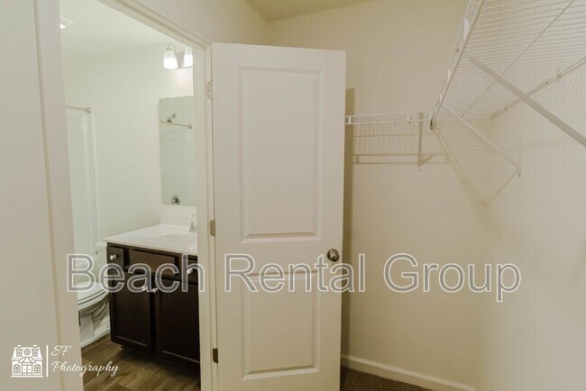 Building Photo - 109 OXFORSHIRE STREET