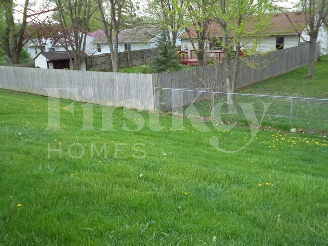 Building Photo - 10531 Moqui Ct
