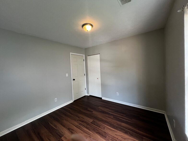 Building Photo - 3836 Horne Ave