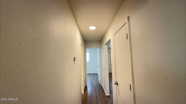 Building Photo - 4418 N 53rd Ln