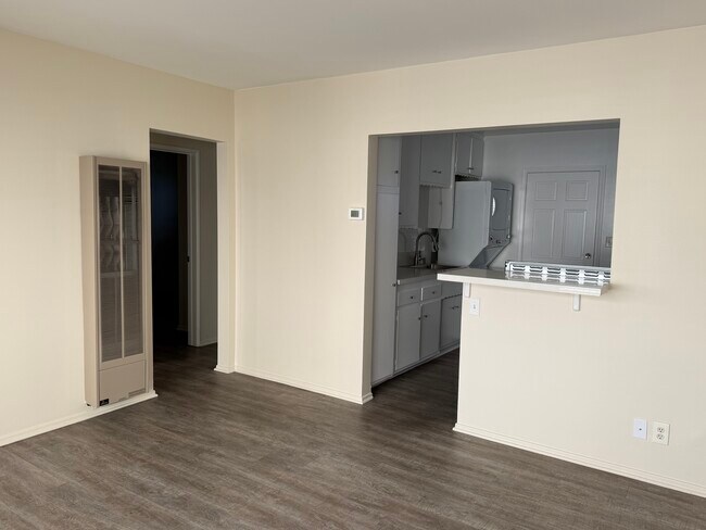 Living Room - 140 Virginia St