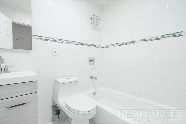 Building Photo - Brand New 3 Bed 2 Bath in Bushwick!