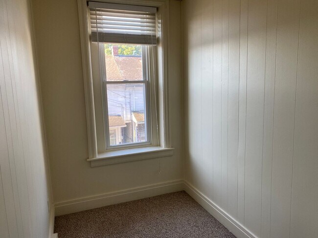 Building Photo - 513 Weidman St