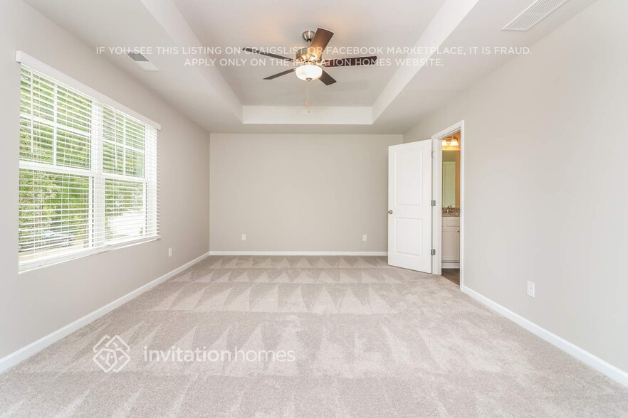 Building Photo - 139 Woodland Manor
