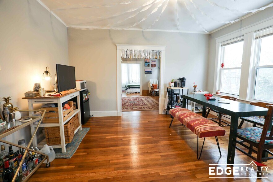 Building Photo - 14 Donnybrook Rd