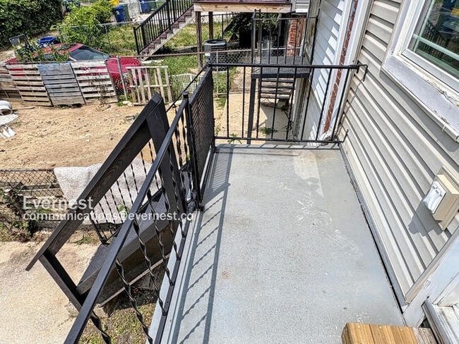 Building Photo - BALTIMORE SPECIAL! Get $200 OFF Your First Month on This 2 Bed / 2 Bath Townhome with Deck & W/D!