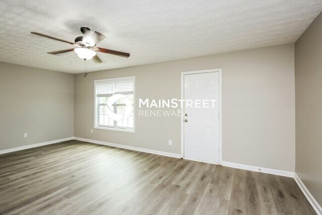 Building Photo - 4 Bedroom Pet-Friendly Home in Flowery Branch, GA with Main Street Renewal