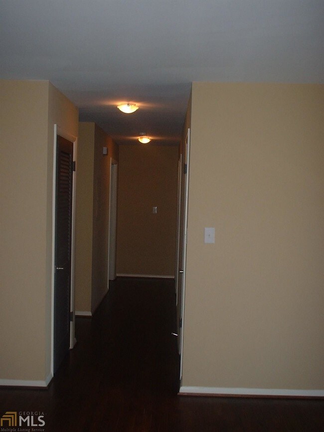 Building Photo - 3046 Briarcliff Rd NE