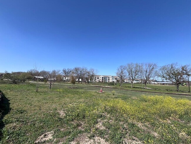 Building Photo - 1405 Berlin Ln