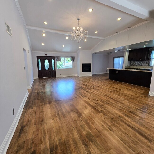 Building Photo - “Spacious West LA 3-Bedroom Home with Private Backyard & Modern Upgrades
