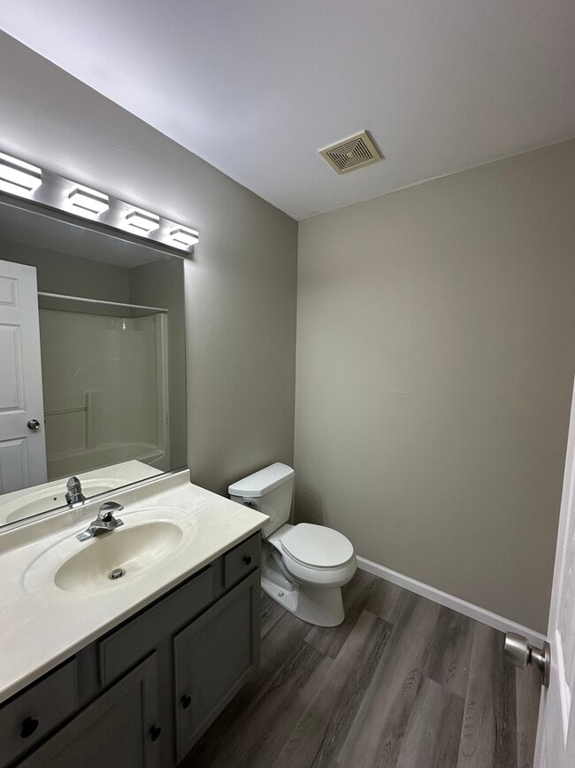 Building Photo - 1258 Lasser Dr