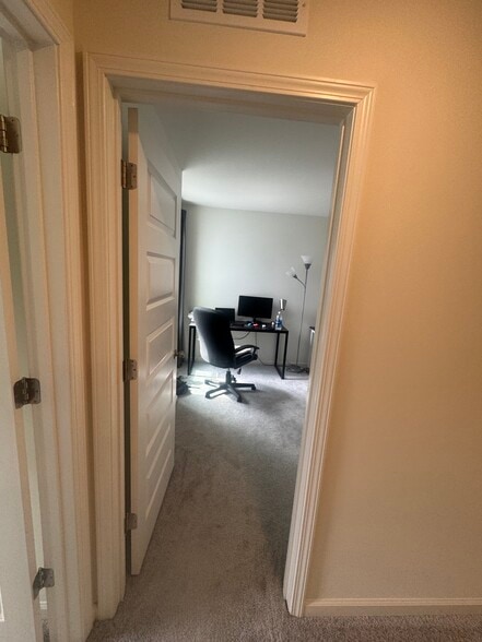 Building Photo - 116 Malbec Dr