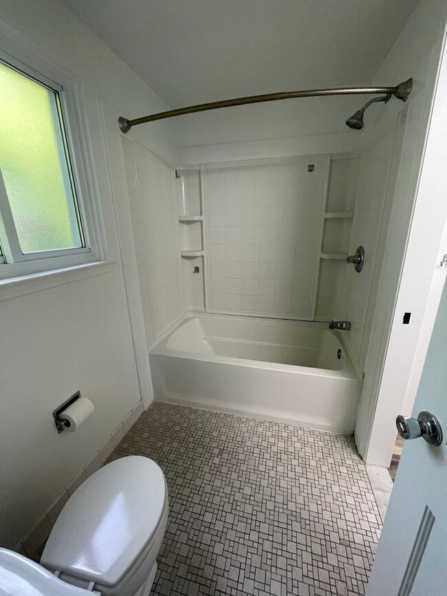 Building Photo - Spacious Four Bedroom Home Available Summer of 2026!