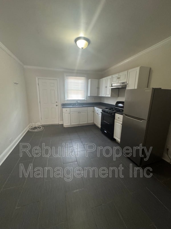 Building Photo - 5 S Conkling St