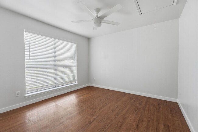 Building Photo - 3721 Smartt St