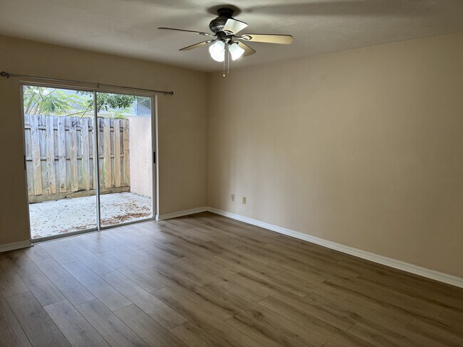 Building Photo - 12303 Londonderry Ln
