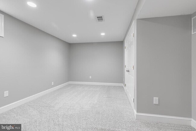 Building Photo - 21354 Fultonham Cir