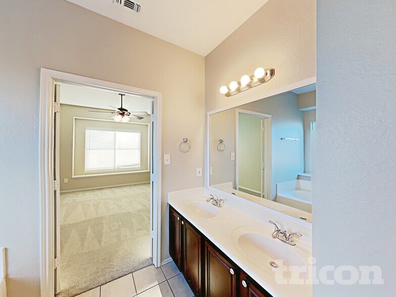 Building Photo - 13354 Dove Ranch Rd