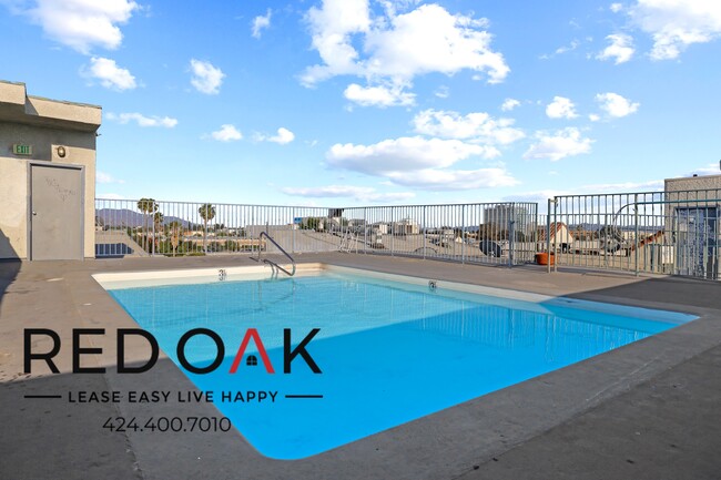Building Photo - 8430 1/2 Cedros Ave-333