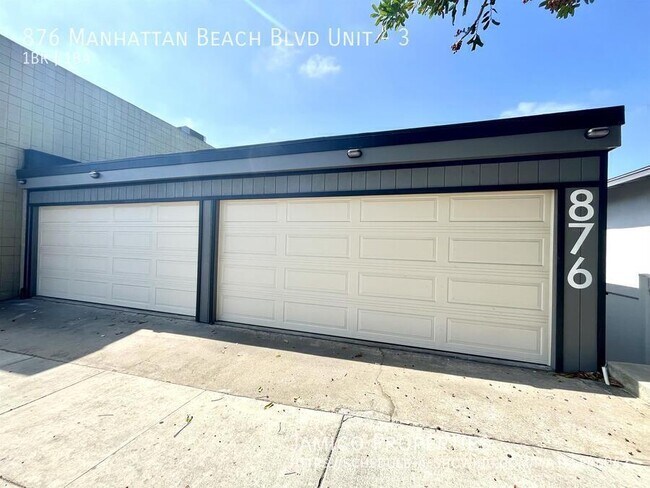 Building Photo - 876 Manhattan Beach Blvd