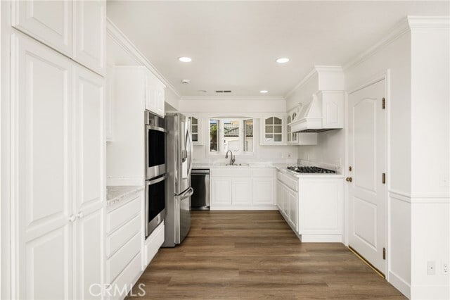 Building Photo - 1545 Skyline Dr