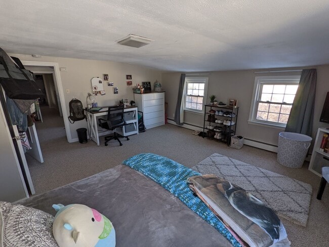 Building Photo - 5 Bedroom Home in Sixteen Acres