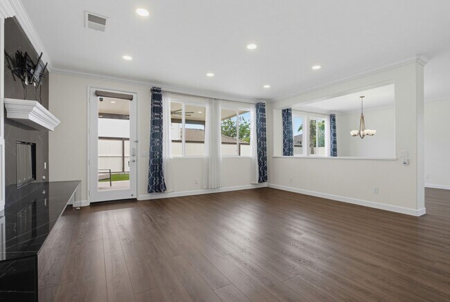 Building Photo - 3239 Canyon View Dr