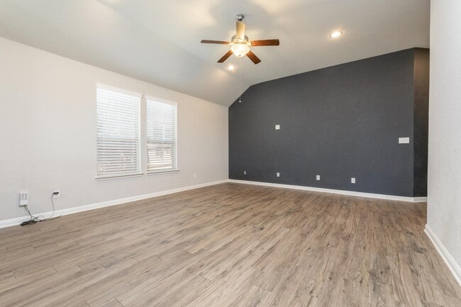 Building Photo - 7703 Kings Spring