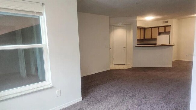 Building Photo - 1 Bed / 1 Bath Condo in Venetian Place, East Orlando nr Airport
