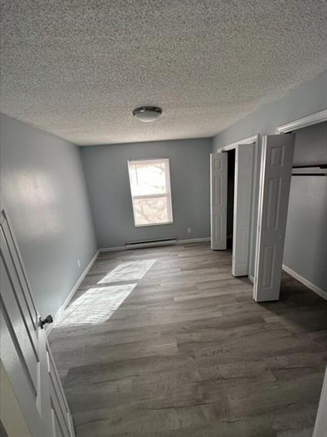 Interior Photo - 211 N Central Ave