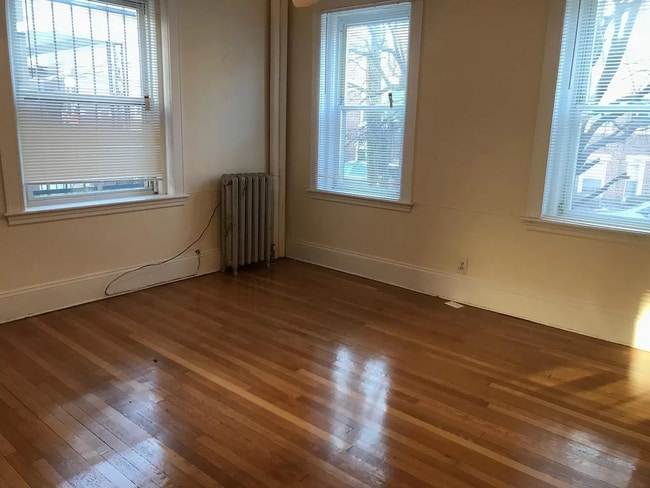 Building Photo - 1 Barrows St